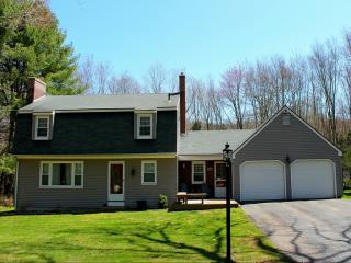836 St, Hebron CT  06248-1102 exterior