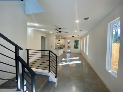 4303 Banister Ln, Austin, TX 78745-1006