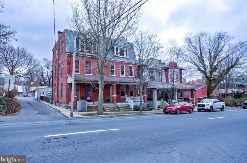 827 Walnut St, Lancaster PA  17602-2436 exterior