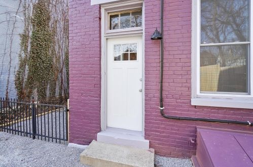 2612 Hemlock St, Cincinnati OH  45206-1608 exterior