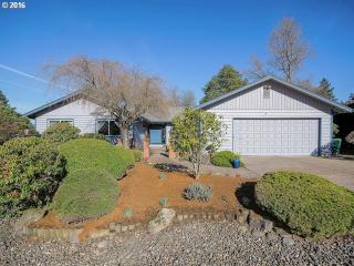 8635 Laurel Leaf Ln, Portland, OR 97225-1374
