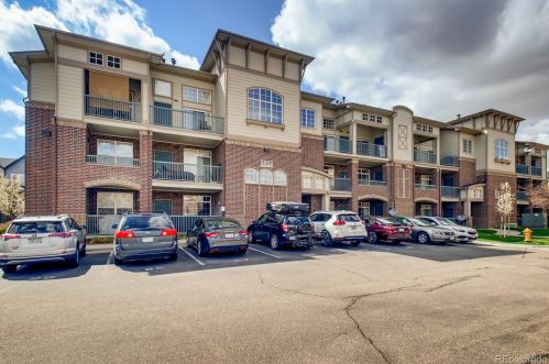 3852 Dallas St, Denver CO  80014-7425 exterior