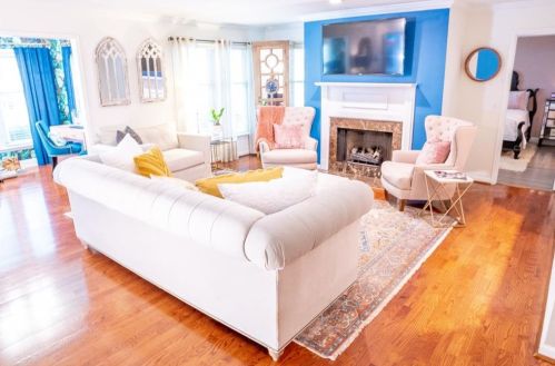 505 Bainbridge Dr, Atlanta GA  30327-4273 exterior