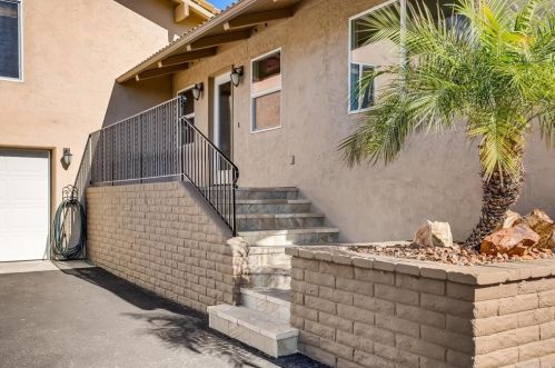 3450 Laurashawn Ln, Escondido, CA 92026-8533