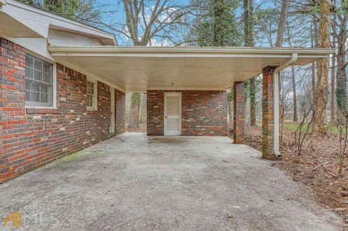 5456 Brownlee Rd, Stone Mountain, GA 30087-3124