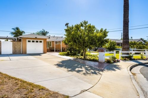 4106 Madrona Rd, Riverside CA  92504-2919 exterior