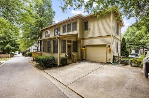 950 Grant Cove Pl, Atlanta, GA 30315-2070