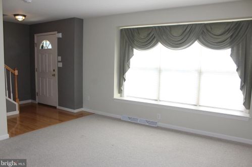 638 Royal View Dr, Lancaster PA  17601-2871 exterior