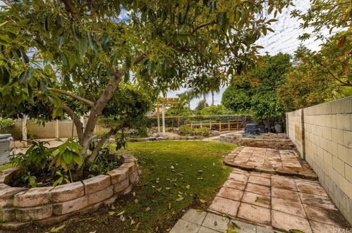 121 Barbara St, Anaheim CA  92806-3825 exterior