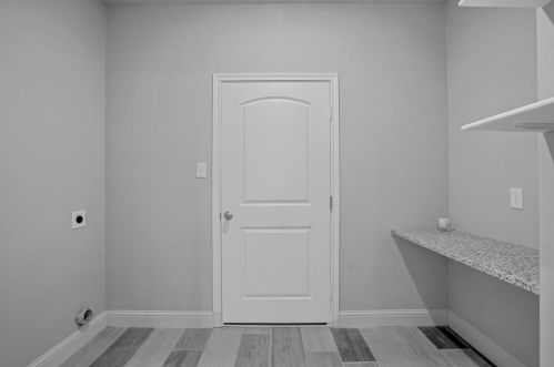 9513 Santa Monica Dr, Fort Worth TX  76116-5926 exterior