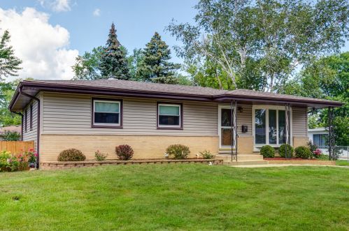 510 Holly Ave, Mount Prospect, IL 60056-2140