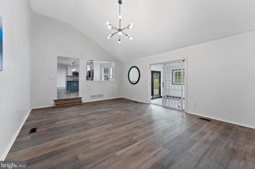 61 Andover Way, Trenton NJ  08610-1201 exterior