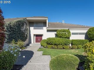 1175 Fairfax Pl, Portland, OR 97225-6044