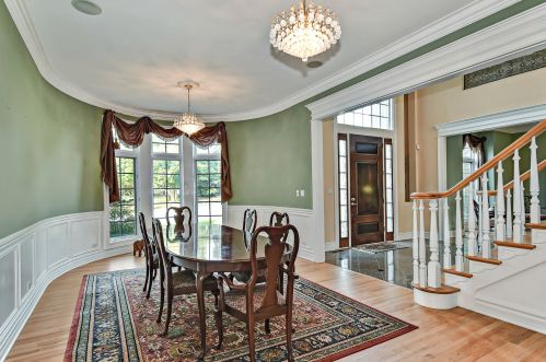 102 Ambriance Dr, Willowbrook IL  60527-0801 exterior