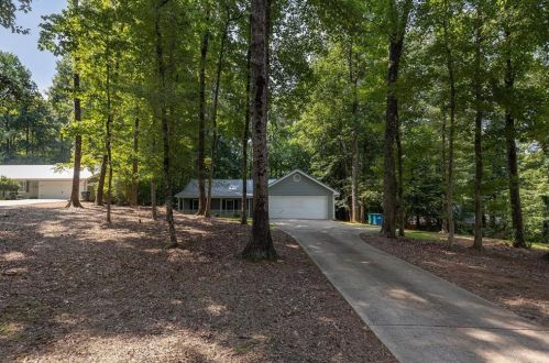 48 Robertson Rd, Dawsonville, GA 30534-9300