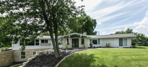 3761 Saint Catherine Rd, Bellevue IA  52031-9554 exterior