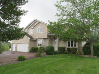8005 Cedar St, Independence, MN 55373-8408