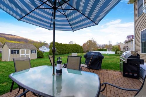 92 Brandywine Pl, Southington CT  06489-4365 exterior