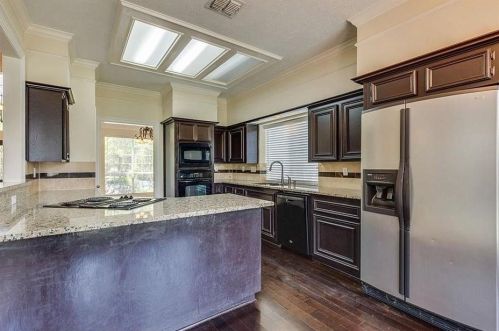 7726 Cedar Elm Dr, Irving TX  75063-3457 exterior