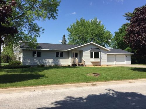 120 Center St, Harmony, MN 55939-4502