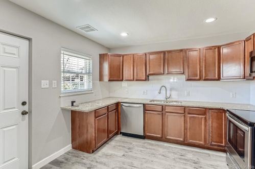 706 Troy Ct, Aurora CO 80011-6641 exterior