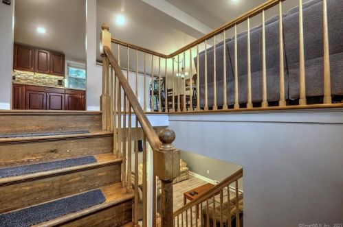 12 Raymond Dr, Meriden, CT 06451-6229