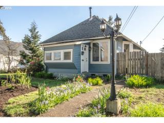 909 6th St, Springfield, OR 97477-4058