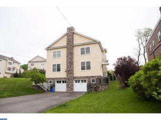 724 Hagner St, Philadelphia, PA 19128-1408