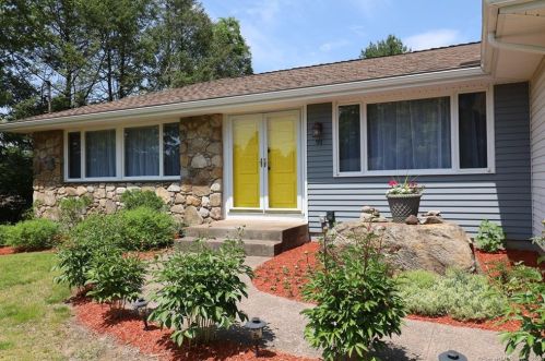 91 Rainbow Trl, Vernon, CT 06066-5918