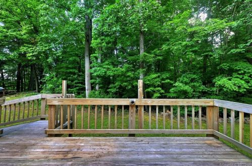 34 Brookwood Ln, Huntington CT  06484-2051 exterior