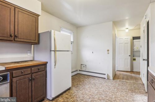 211 Ednor Rd, Silver Spring MD 20905-5134 exterior