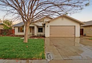 535 Saddleback St, Coalinga, CA 93210-9227