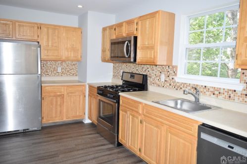 254 Vasser Dr, Piscataway NJ  08854-6634 exterior