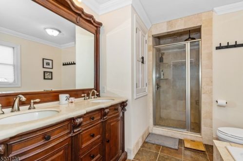 97 Roosevelt Ave, Paterson NJ  07506-0015 exterior