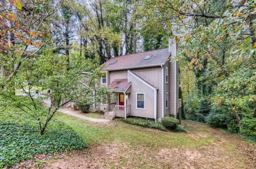 2590 Indian Lake Dr, Marietta, GA 30062-4750