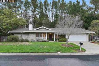 294 Fernwood Dr, Moraga, CA 94556-2142