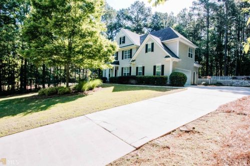 278 Shoreline Cir, Newnan, GA 30263-5937