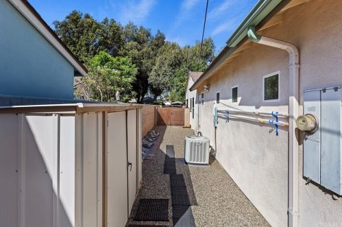 3687 Roslyn St, Riverside CA  92504-3536 exterior