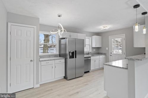 14792 Arkansas St, Woodbridge VA  22191-3541 exterior
