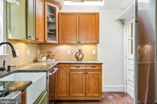 8018 Maple Ave, Silver Spring MD 20912-6317 exterior