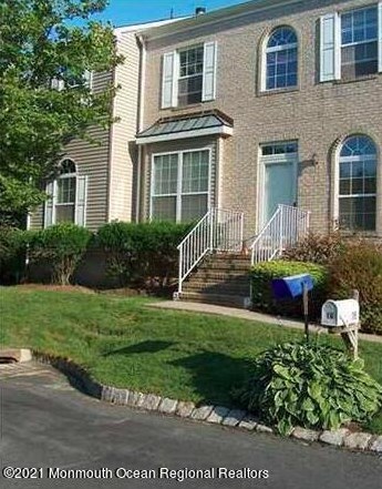 16 Primrose Ct, Holmdel Village, NJ 07733-1075