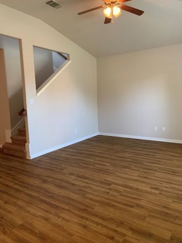 209 Buckingham Dr, Uhland TX  78640-5821 exterior