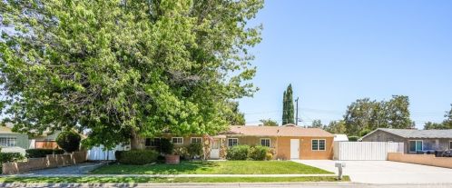 4067 Deborah St, Simi Valley, CA 93063-2808