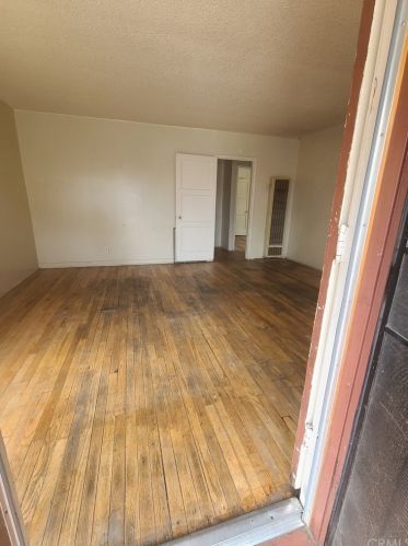 428 Oaks St, Compton, CA 90221-1037