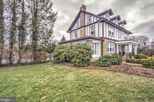 96 Highland Ave, Ephrata, PA 17522-2003