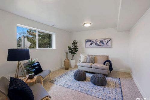 10007 Marble St, Sandy UT 84094-4027 exterior