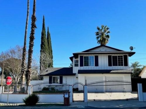 994 Talbert Ave, Simi Valley, CA 93065-5038