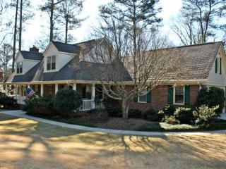 1011 Creekshore Dr, Athens, GA 30606-6224