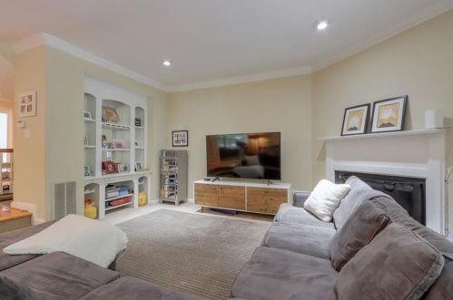 405 Bainbridge Dr, Atlanta GA  30327-4272 exterior