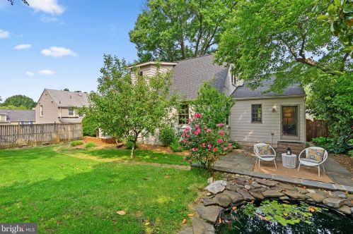 305 Hillmoor Dr, Silver Spring, MD 20901-2633